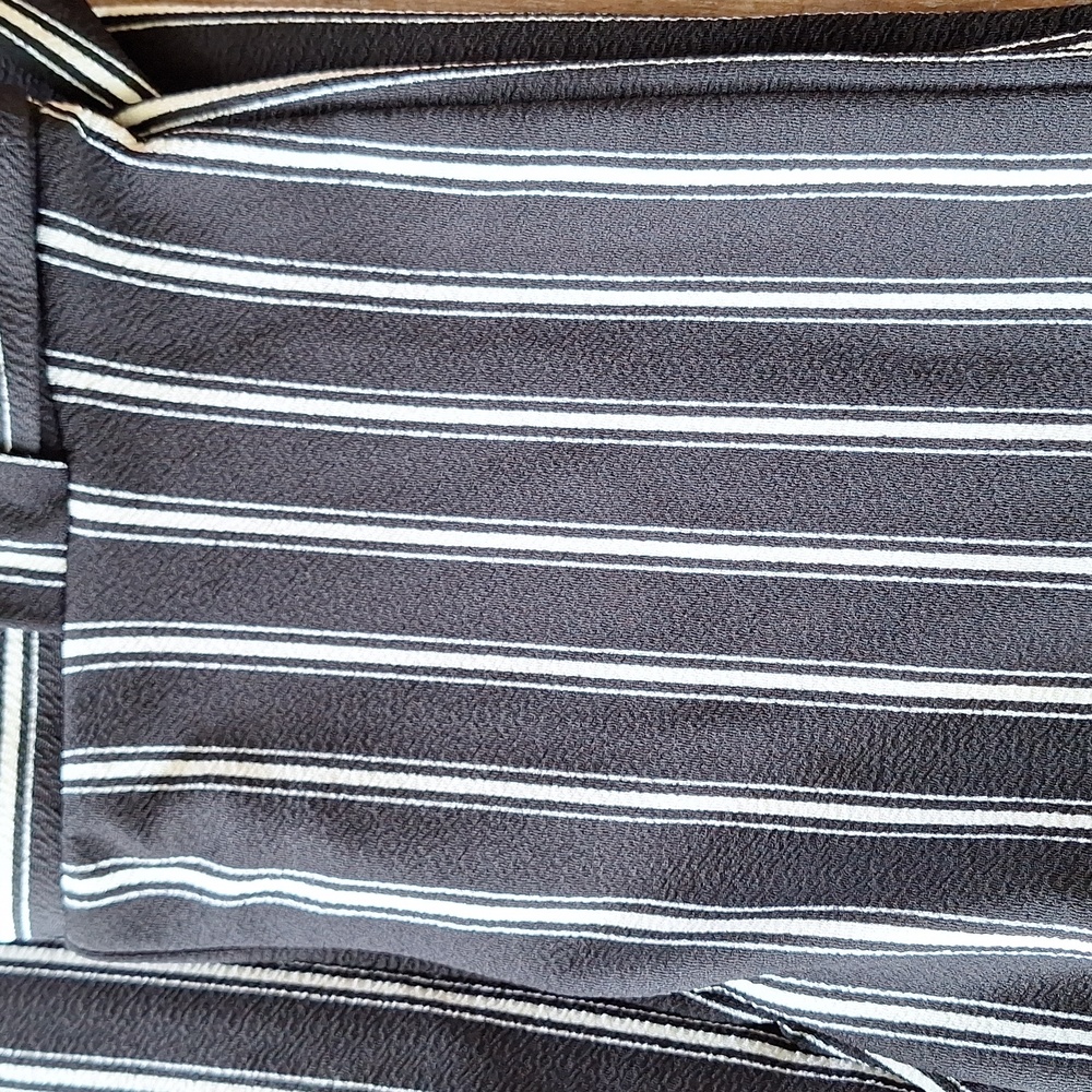 Pants, Size Medium, Stripped Black and white - Picture 5 of 6